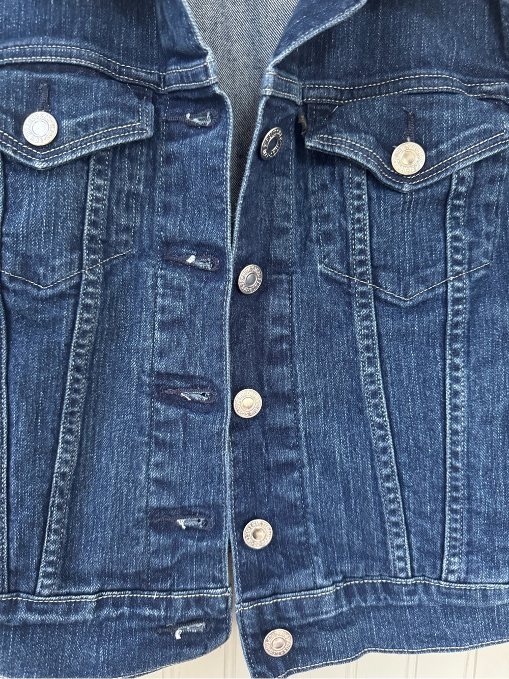 Levi's Medium Blue Women's Denim Trucker Jacket - Picture 3 of 6
